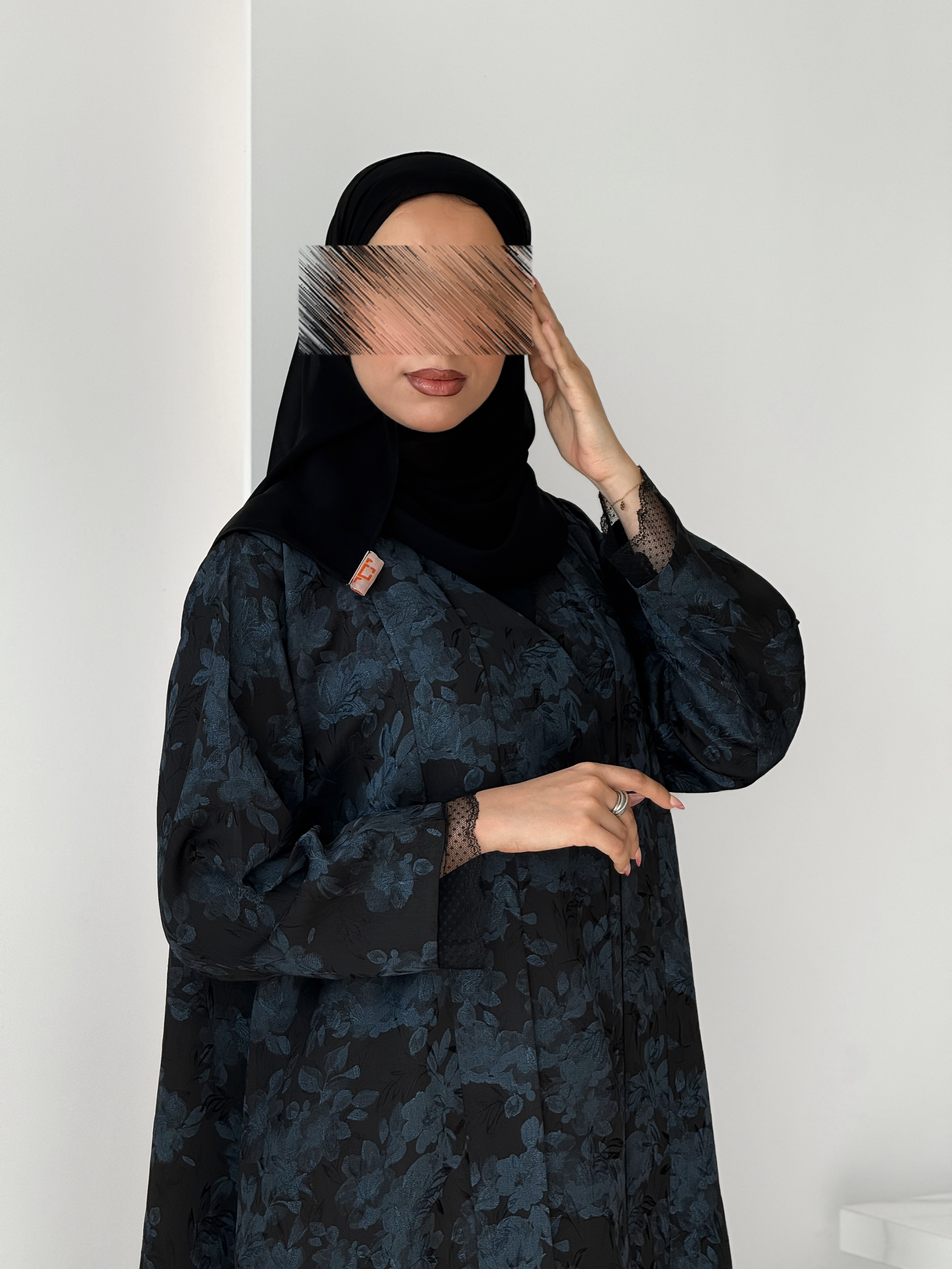 عباة بقماش مميز 