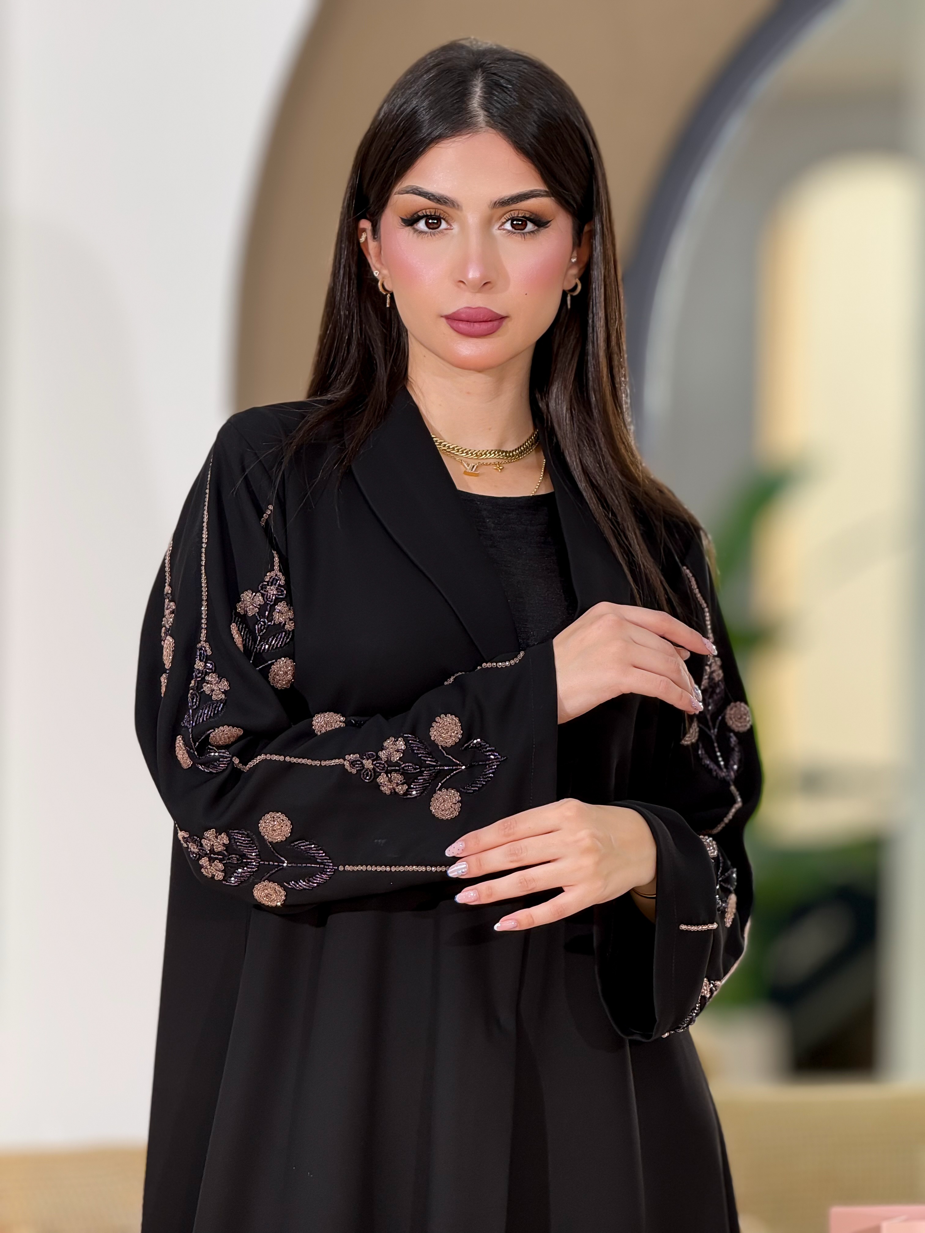 عباة شك خرز بقماش كريب