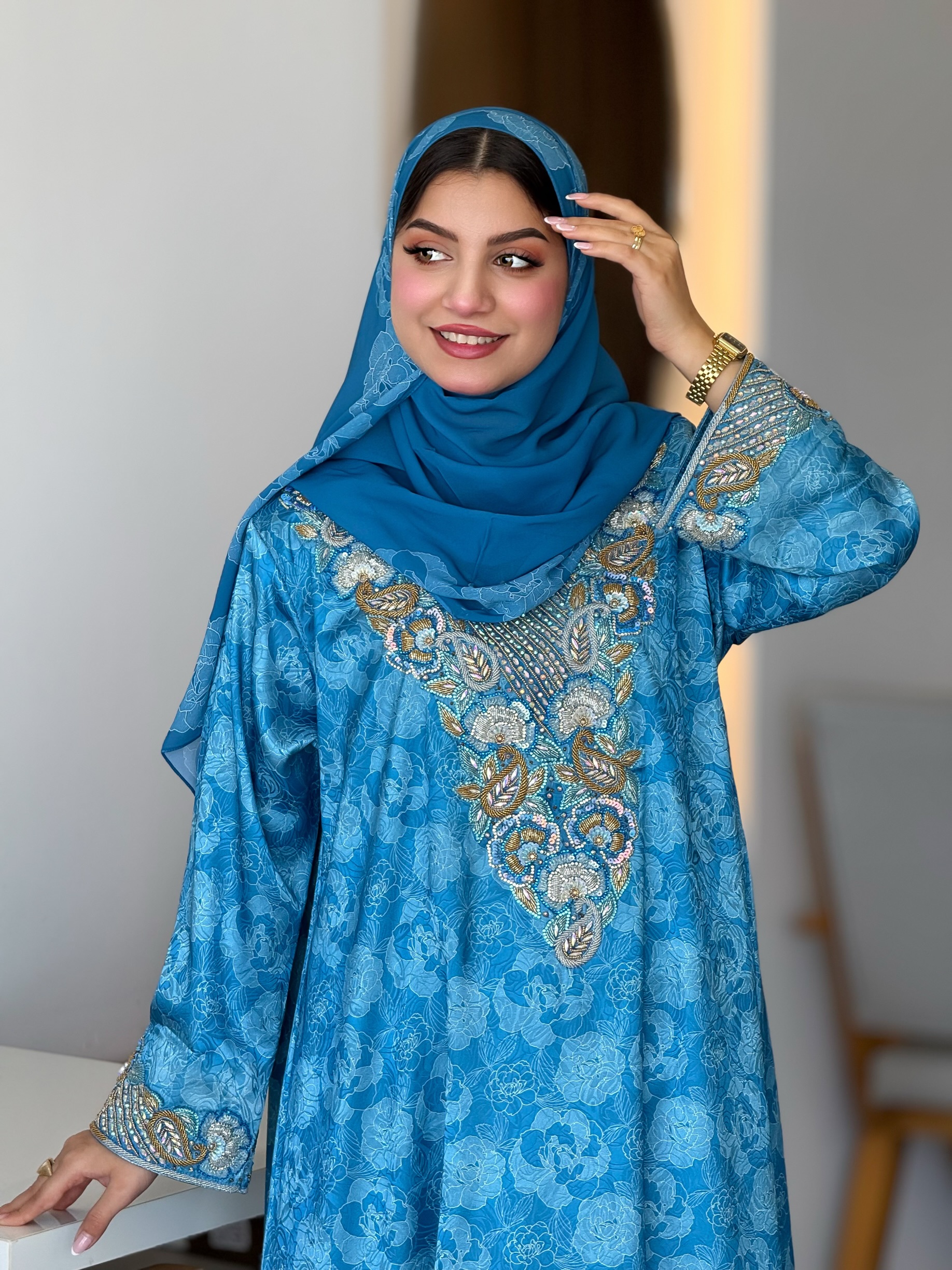 مخور دثار باللون الأزرق 